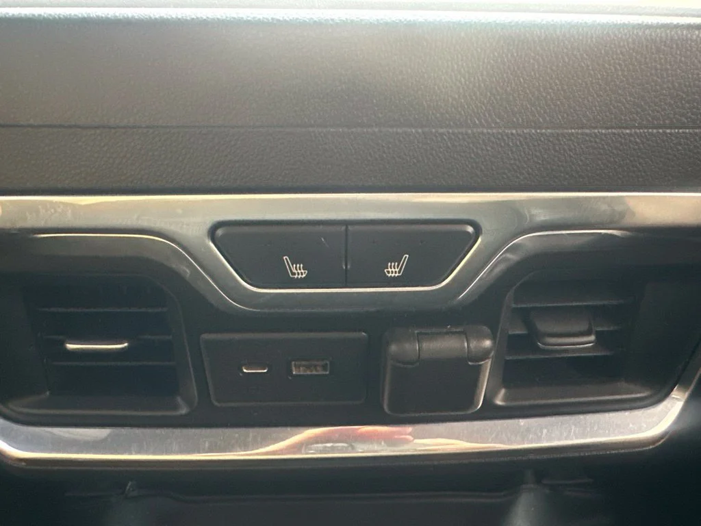 Used 2021 Cayenne Red GMC Denali image 18