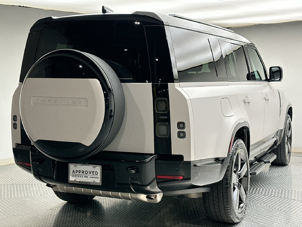 Used 2026  Land Rover X-Dynamic SE image 13