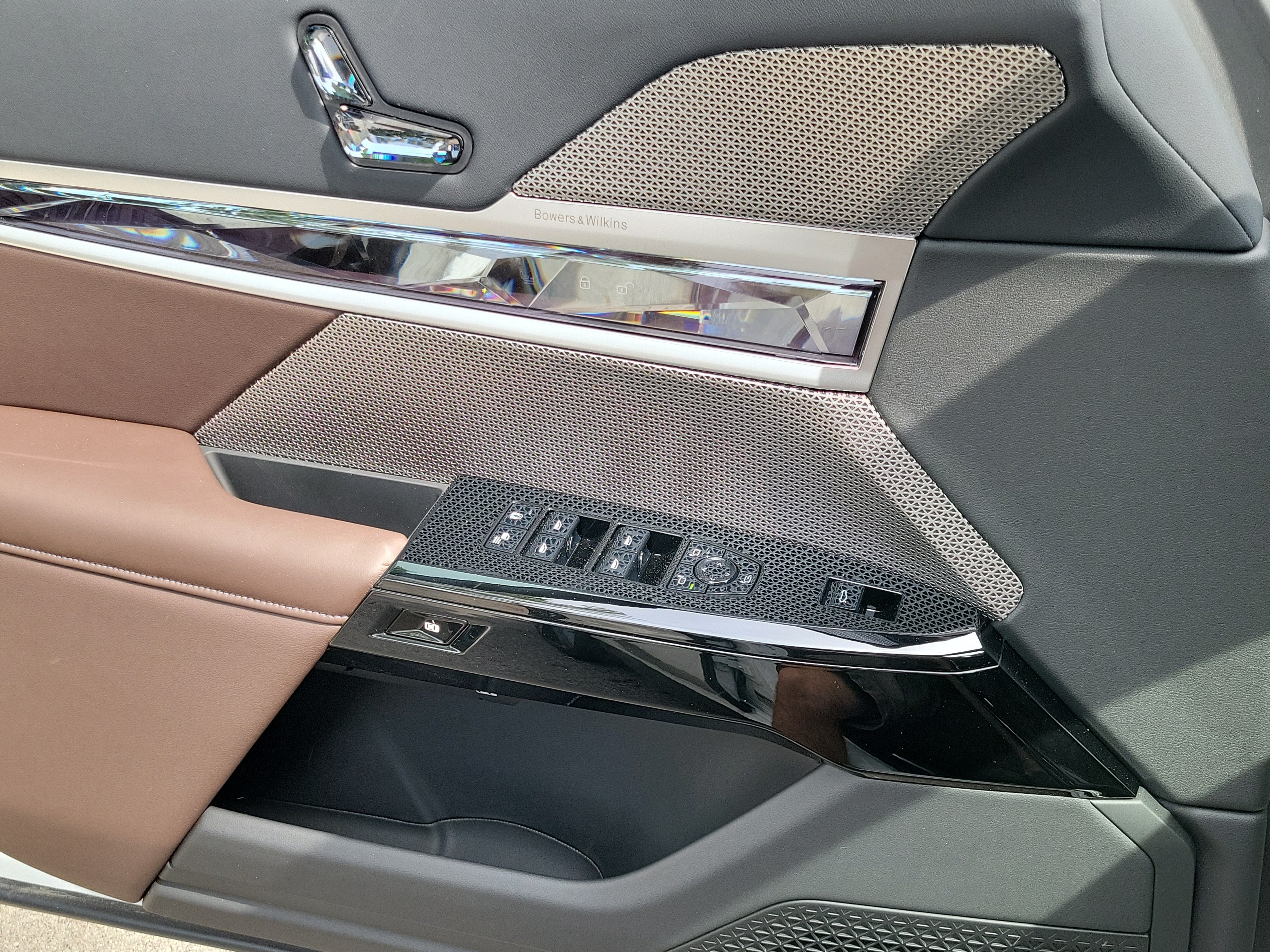 New 2026 Alpine White BMW 740i image 15