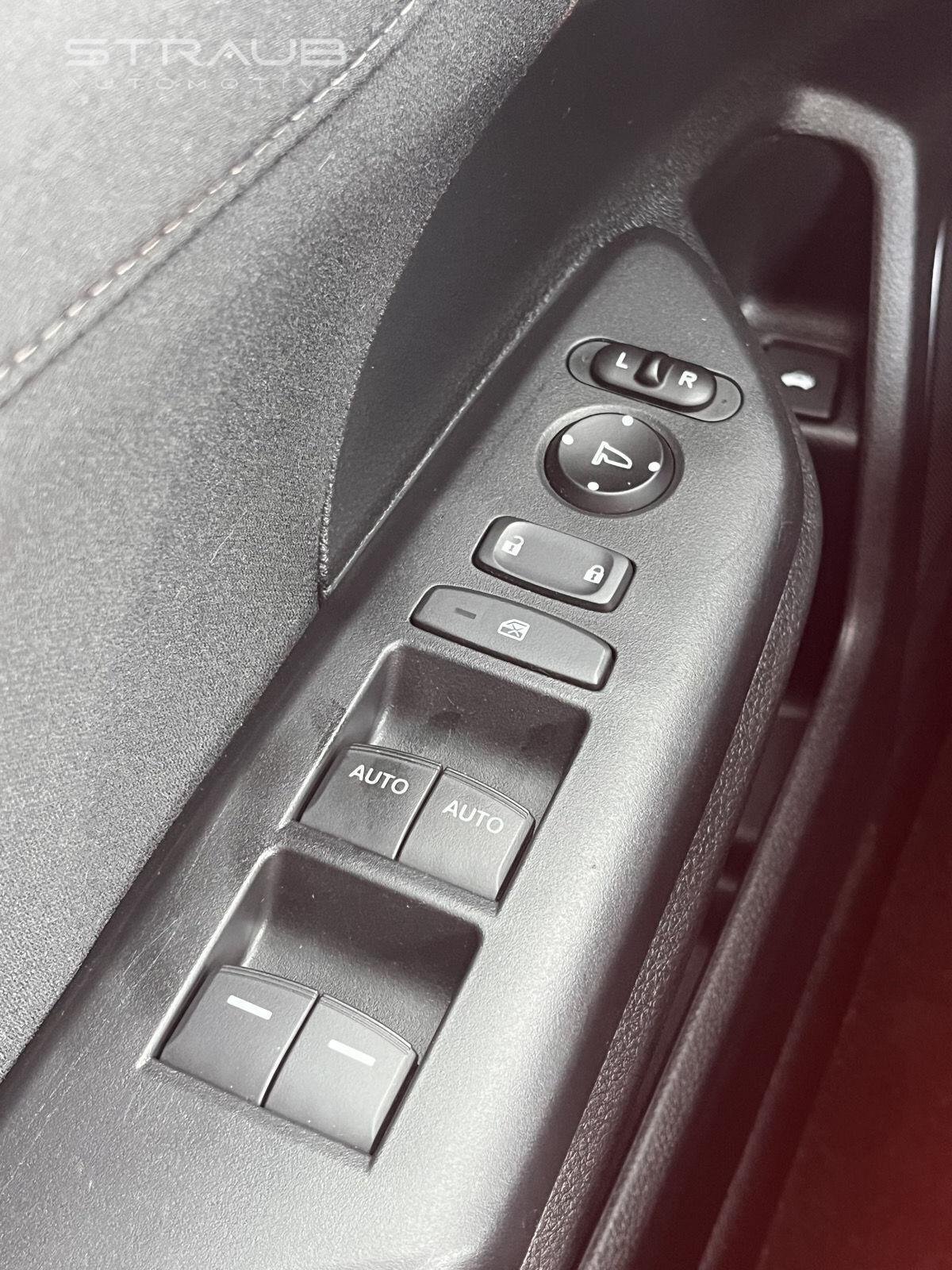 Used 2018 Aegean Blue Metallic Honda  image 27