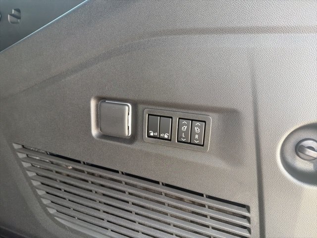 2026 Chevrolet Suburban Premier - Photo 39