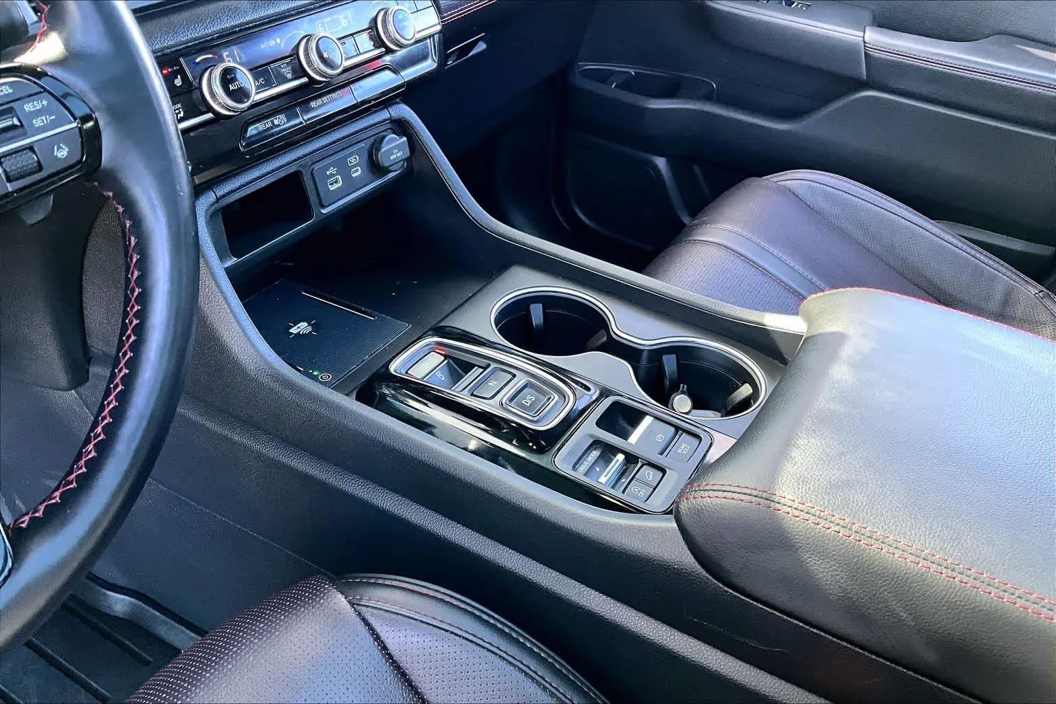 2025 Honda Pilot Black Edition - Photo 17