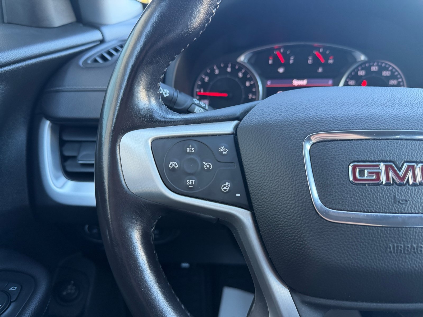 Used 2022 Summit White GMC SLT image 11