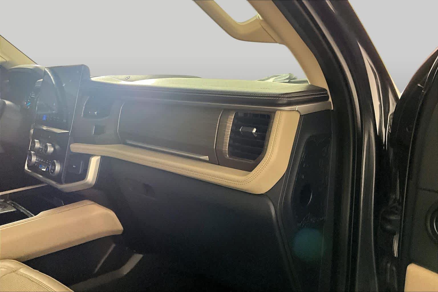 Used 2023 Dark Matter Gray Ford Limited image 17
