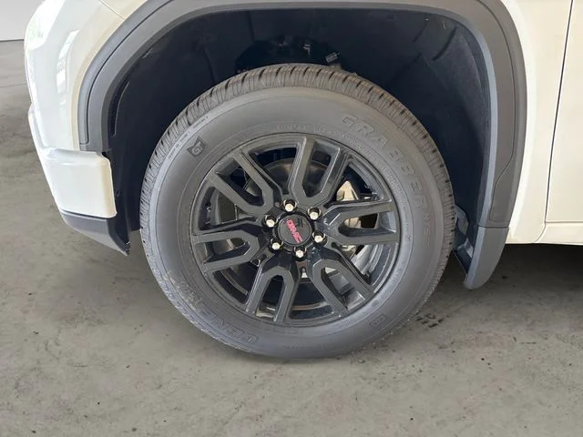 New 2026 White GMC Elevation image 15