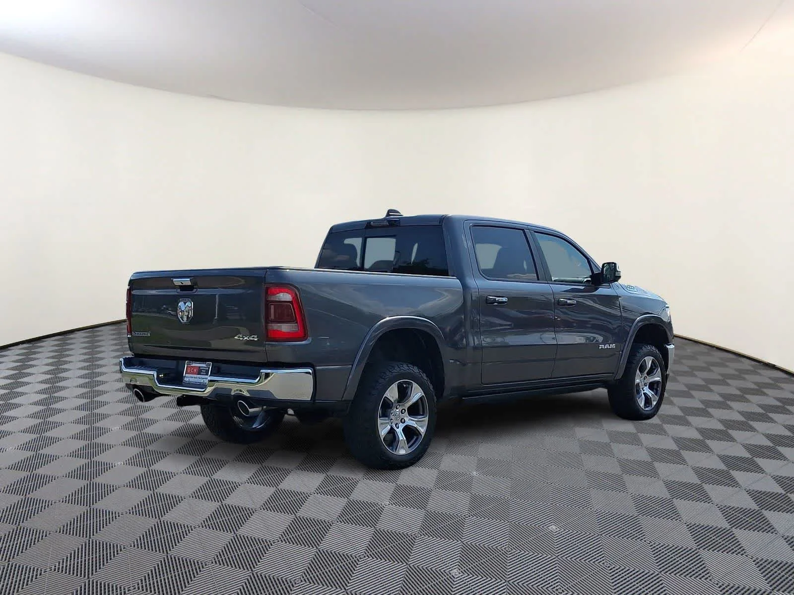 Used 2021 Granite Crystal Metallic Clearcoat Ram Laramie image 5