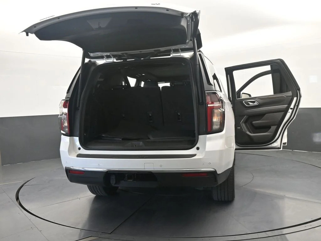 Used 2023 Iridescent Pearl Tricoat Chevrolet LT image 83