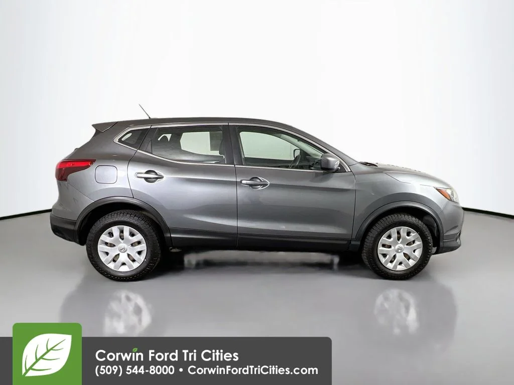 Used 2019 Brilliant Silver Metallic Nissan S image 18