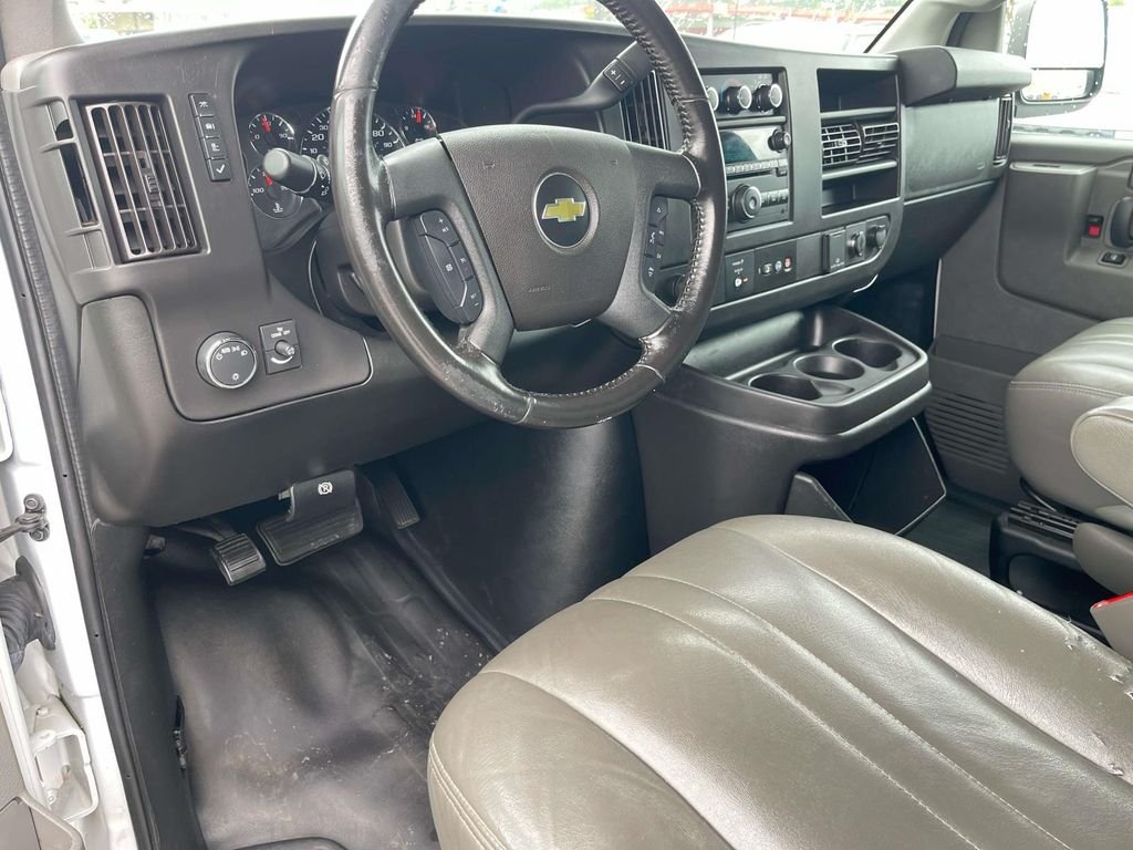 Used 2020 Summit White Chevrolet Work Van image 12