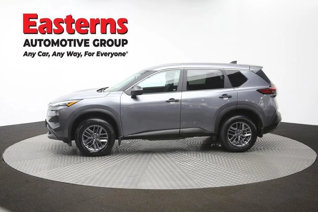 Used 2023 Gray Nissan S image 62