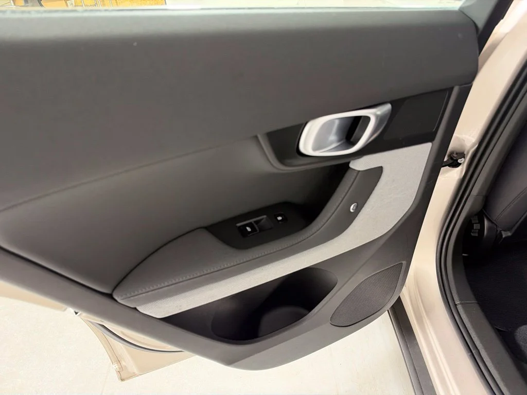 Used 2024 Gray Polestar Long Range Dual Motor image 22