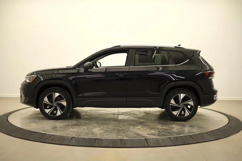 New 2026 Black Volkswagen 1.5T SE image 6