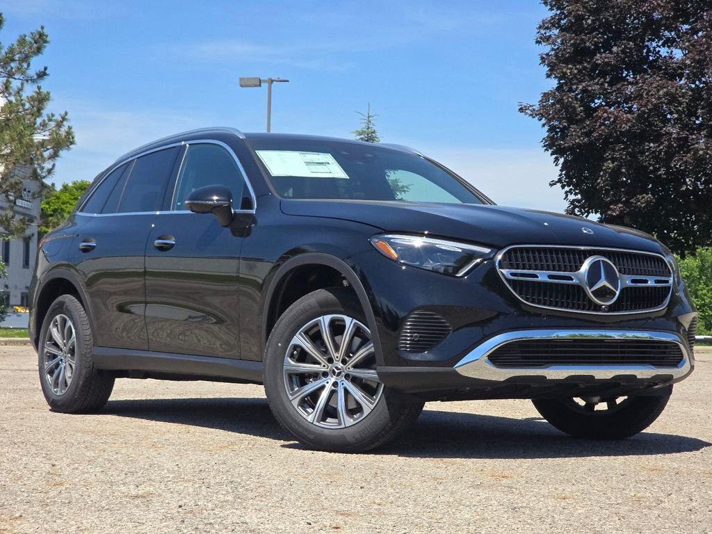 New 2026 Black Mercedes-Benz GLC 300 image 1