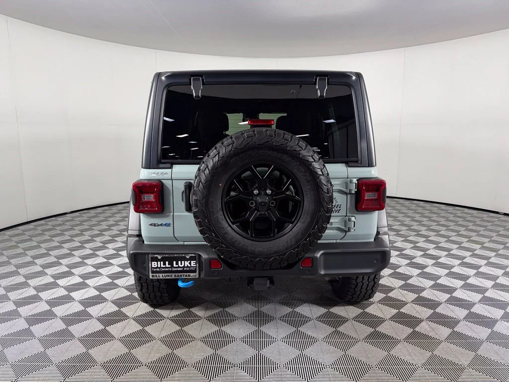 Used 2024  Jeep Willys 4xe image 7