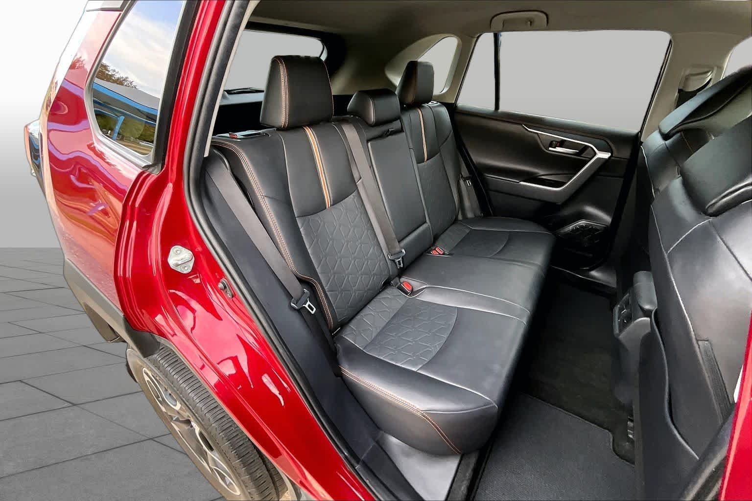 Used 2019 Ruby Flare Pearl Toyota Adventure image 20