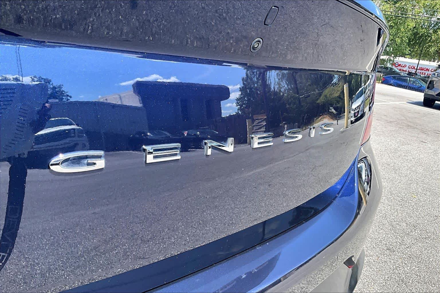 Used 2023 Capri Blue Genesis 2.0T image 31