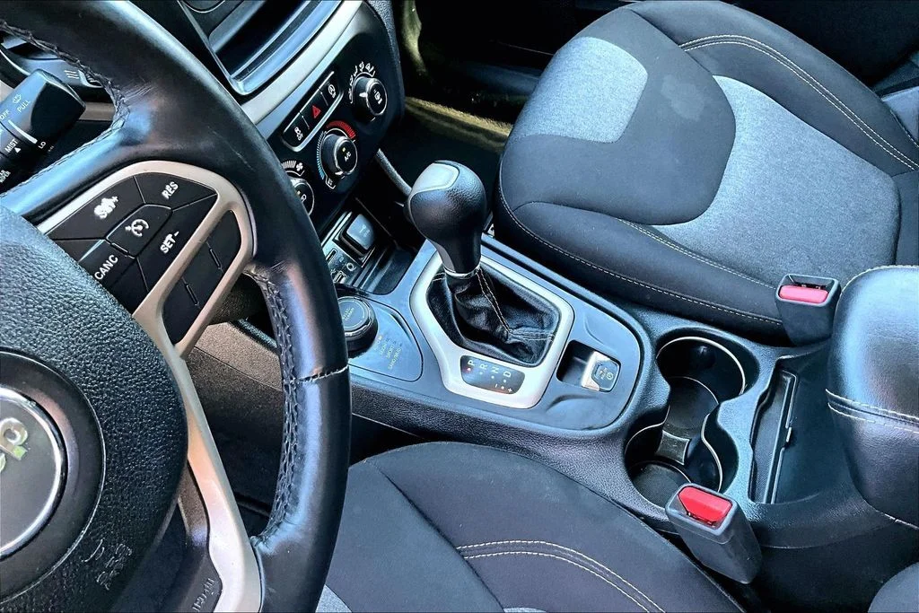 Certified Used 2017 Silver Jeep Sport image 18