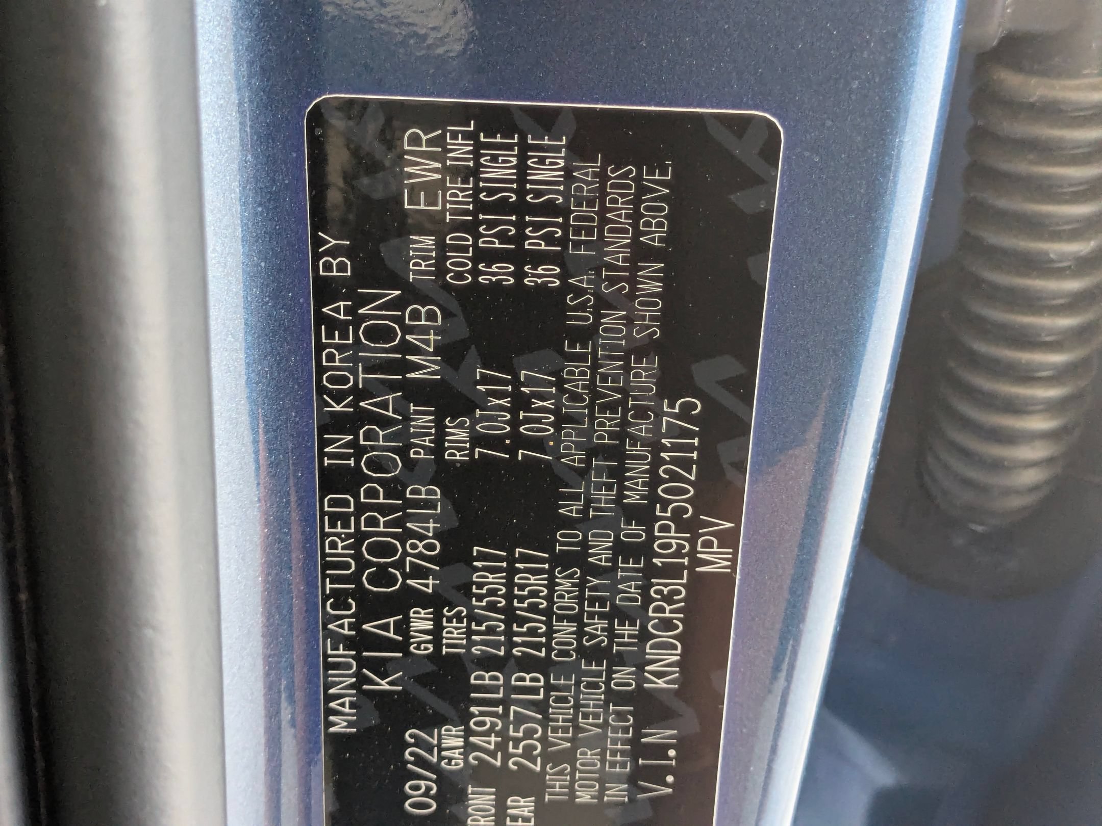 Used 2023 Mineral Blue Kia Wind image 27