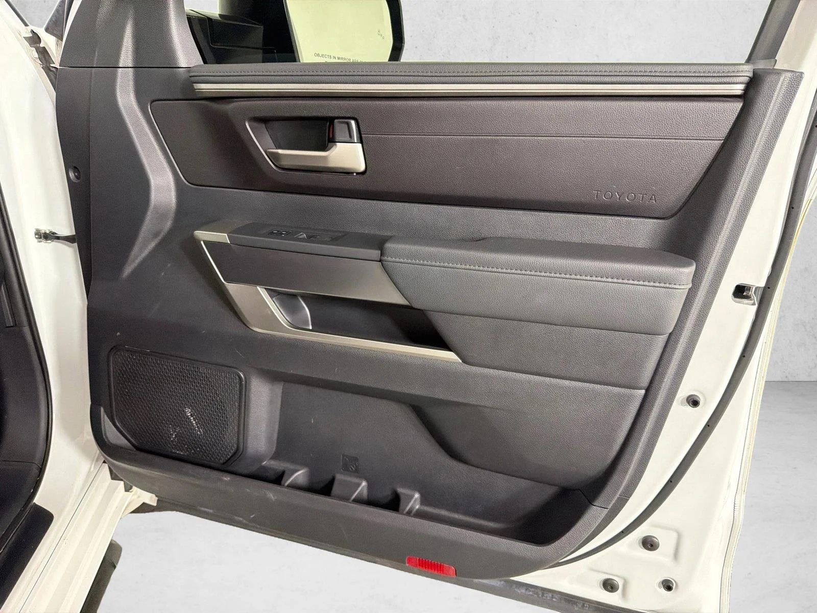 Used 2022 White Toyota SR5 image 14
