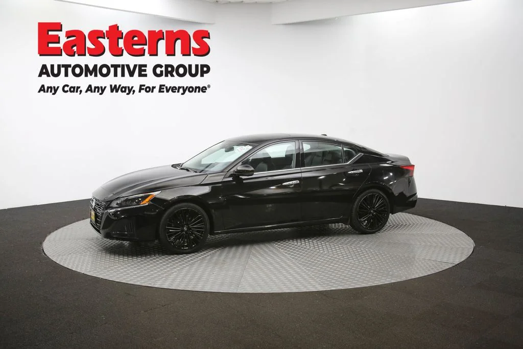 Used 2023 Black Nissan 2.5 SL image 57