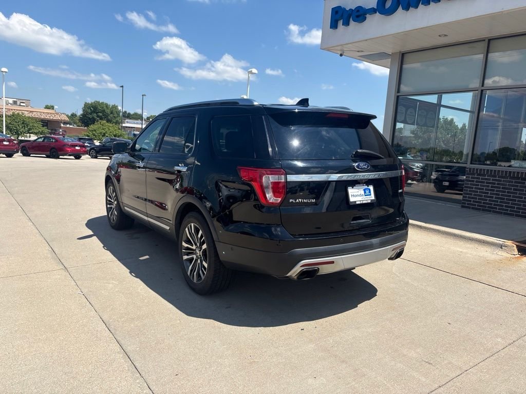 Used 2016 Black Ford Platinum image 7