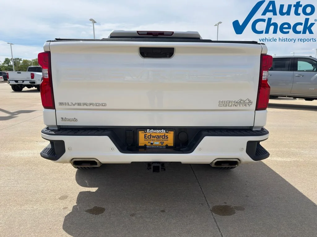 Used 2025 Beige Chevrolet High Country image 6