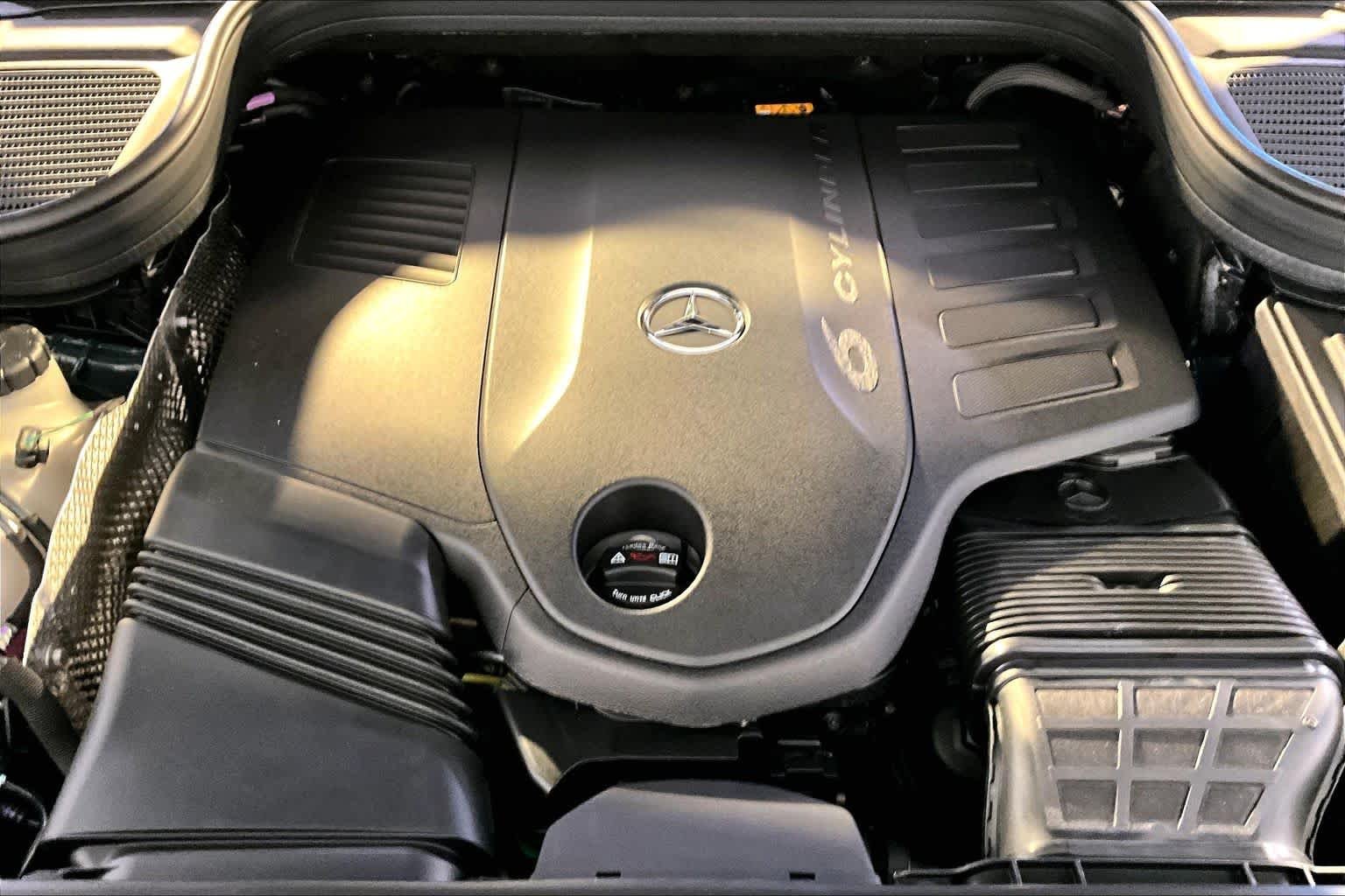 New 2027 Dark Petrol Mercedes-Benz GLE 450 image 14