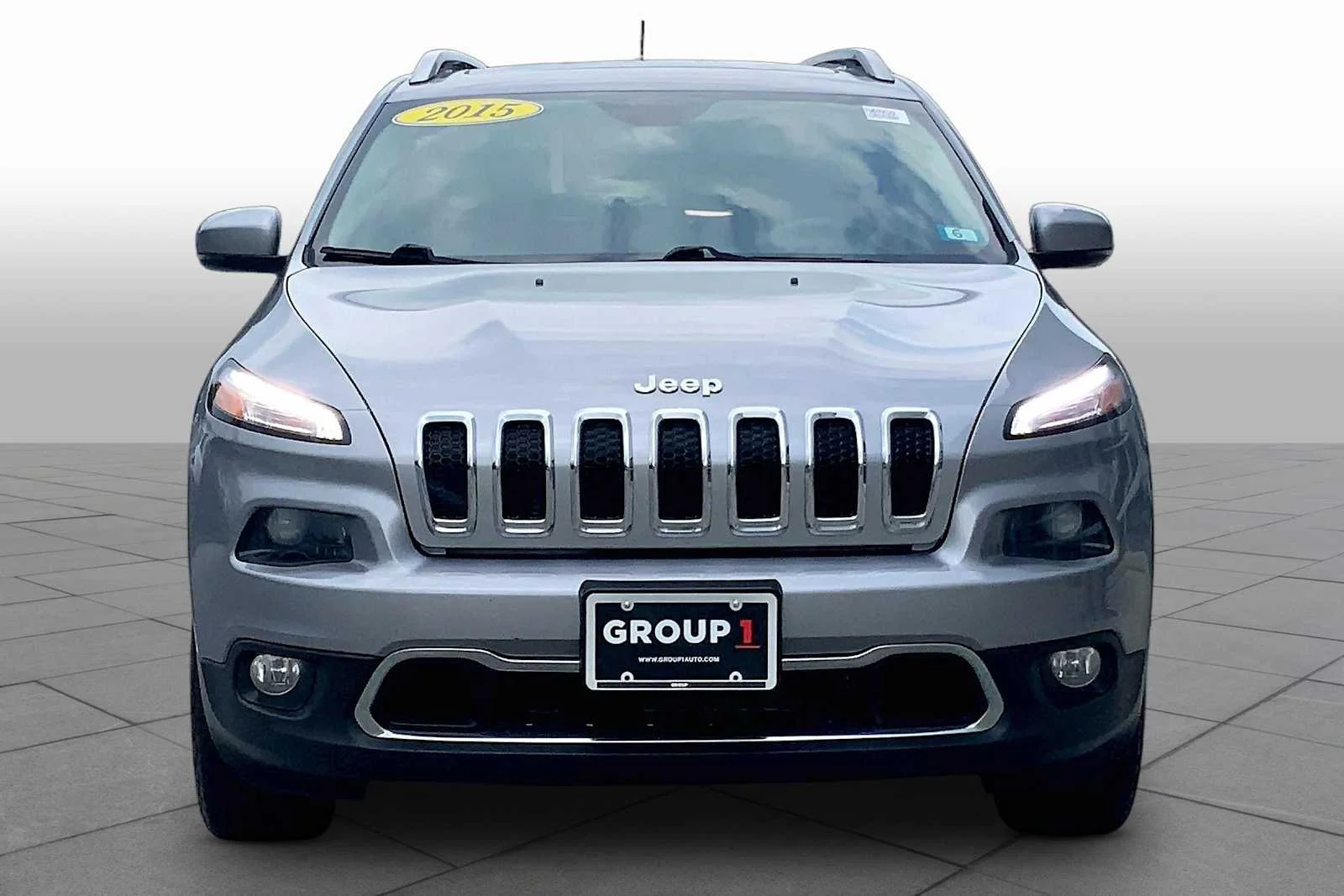 Used 2015 Billet Silver Metallic Clearcoat Jeep Limited image 4