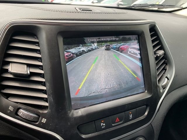 Used 2021 Green Jeep Latitude Lux image 26