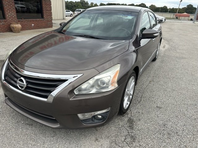 2014 Nissan Altima 2.5 SV photo 2