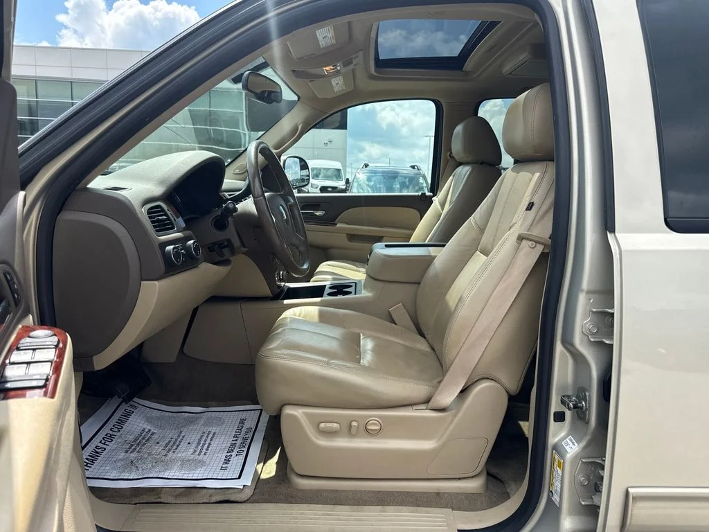 Used 2011 Gold Mist Metallic Chevrolet LT image 31