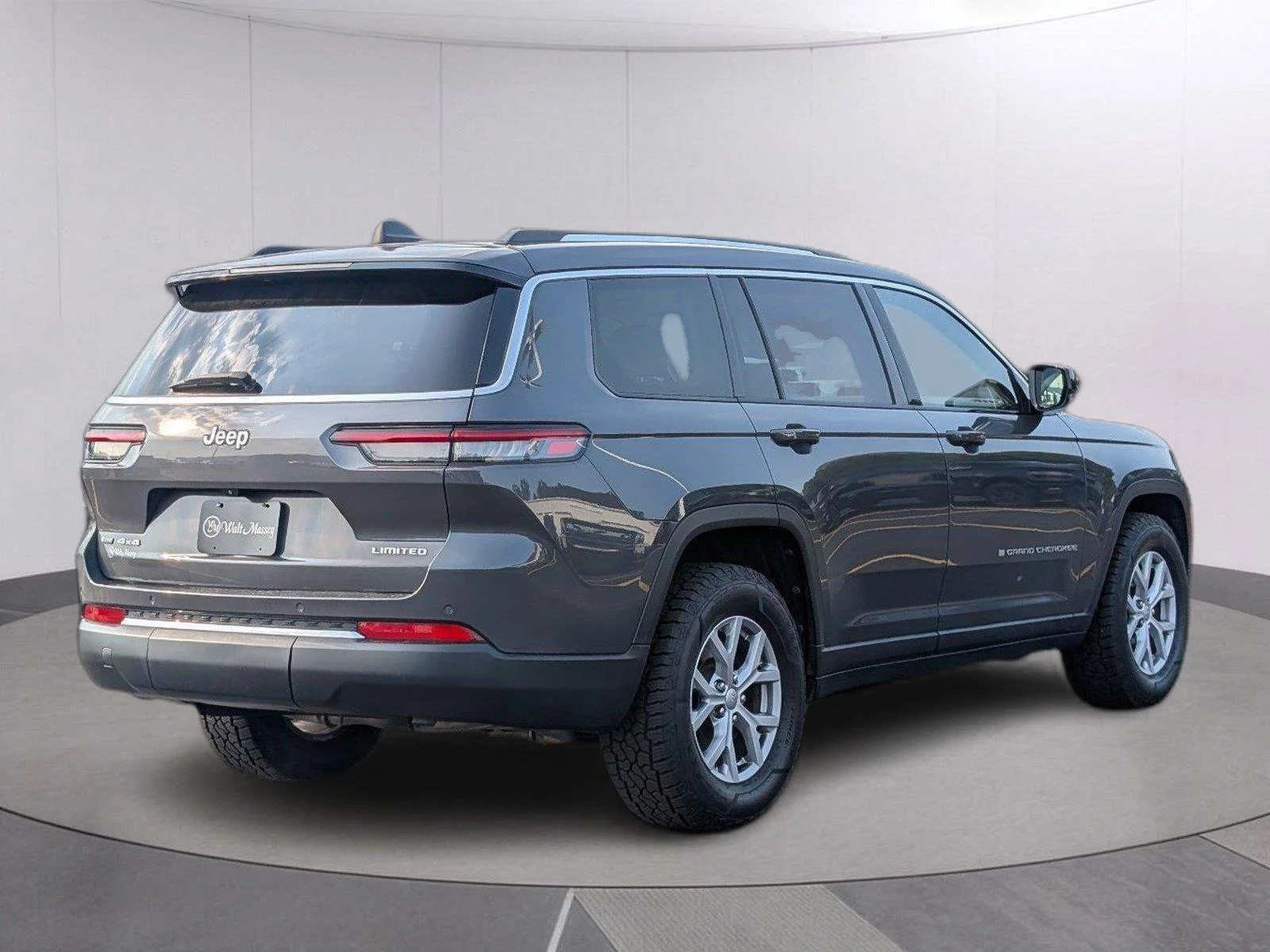 Used 2021 Baltic Gray Metallic Clearcoat Jeep Limited image 7