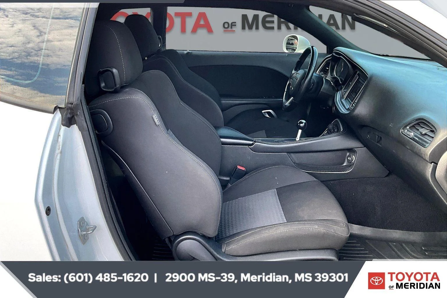 Used 2022 White Knuckle Clearcoat Dodge R/T image 6