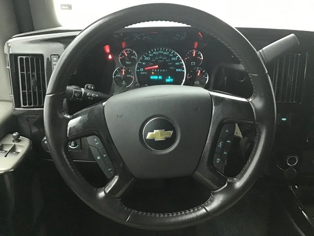 Used 2020 Black Chevrolet Explorer Limited SE image 24