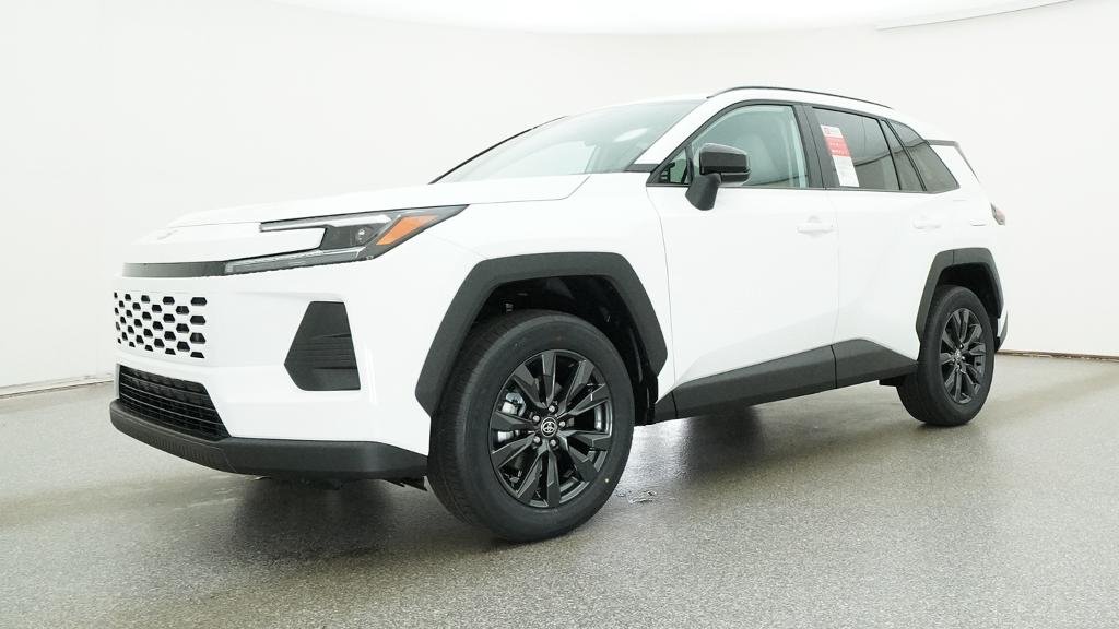 New 2026 Ice Cap Toyota XLE Premium image 6