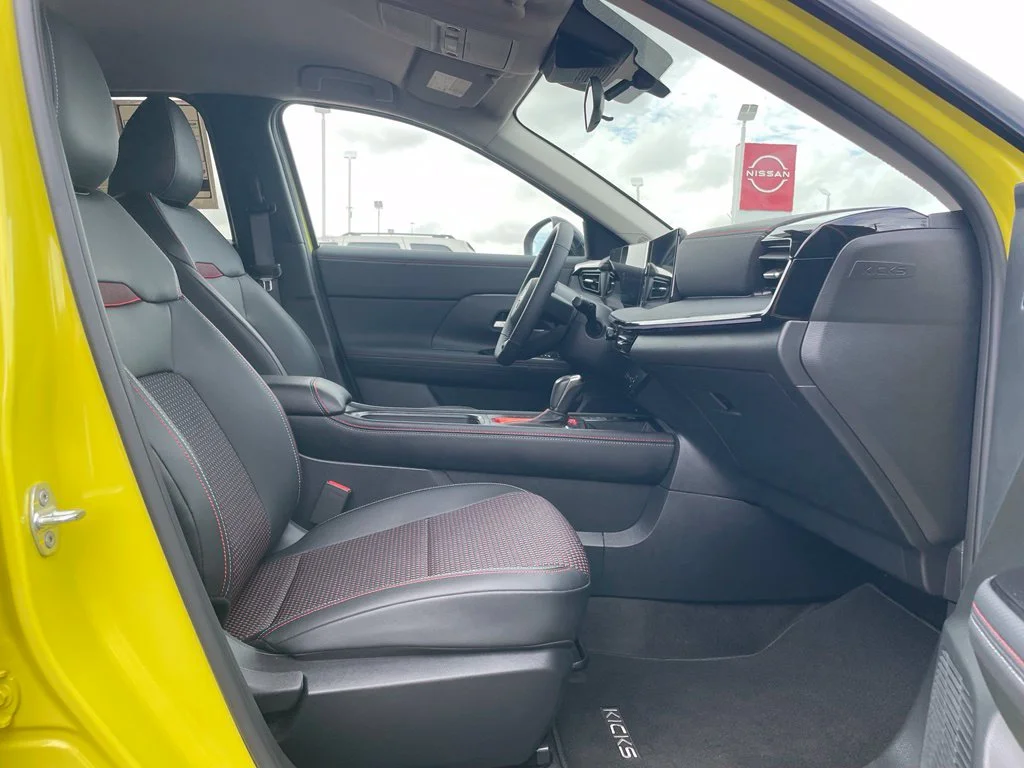 Used 2025 Yellow Nissan SR image 21