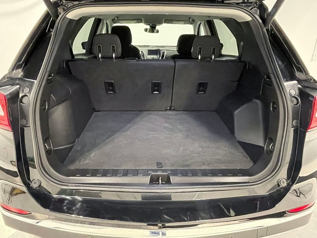 Used 2020 MOSAIC BLACK METALLIC Chevrolet LT image 5