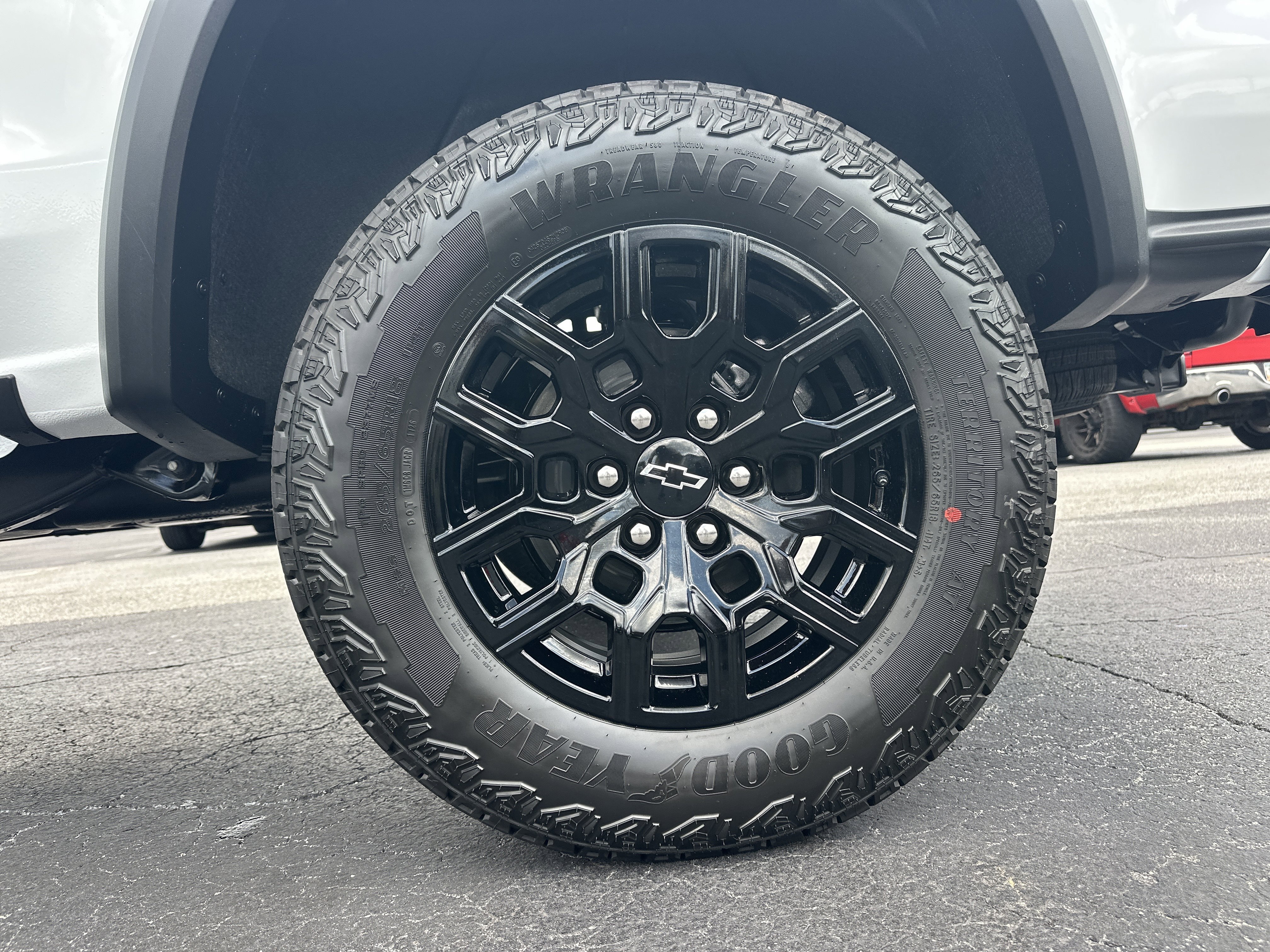 New 2026 Summit White Chevrolet Trail Boss image 20