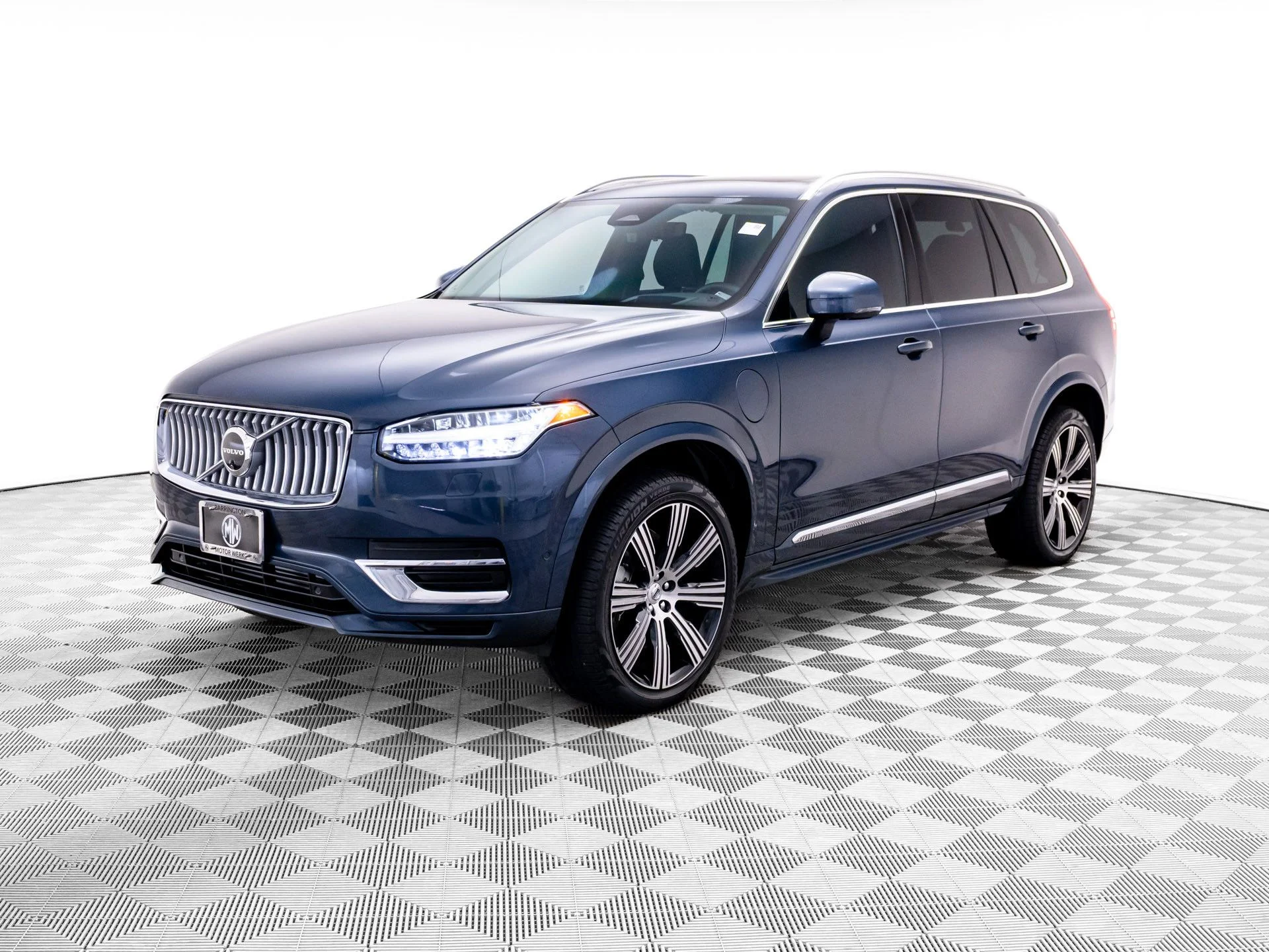 Used 2025 Blue Volvo T8 Ultra image 1