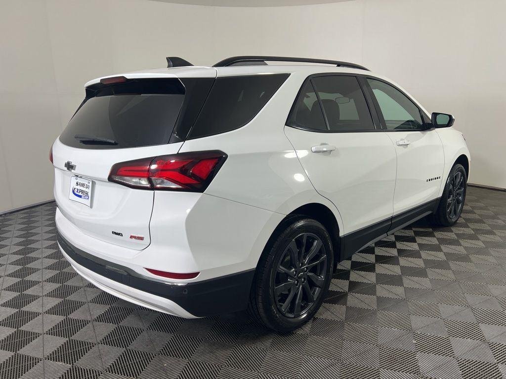 Used 2022 Summit White Chevrolet RS image 25