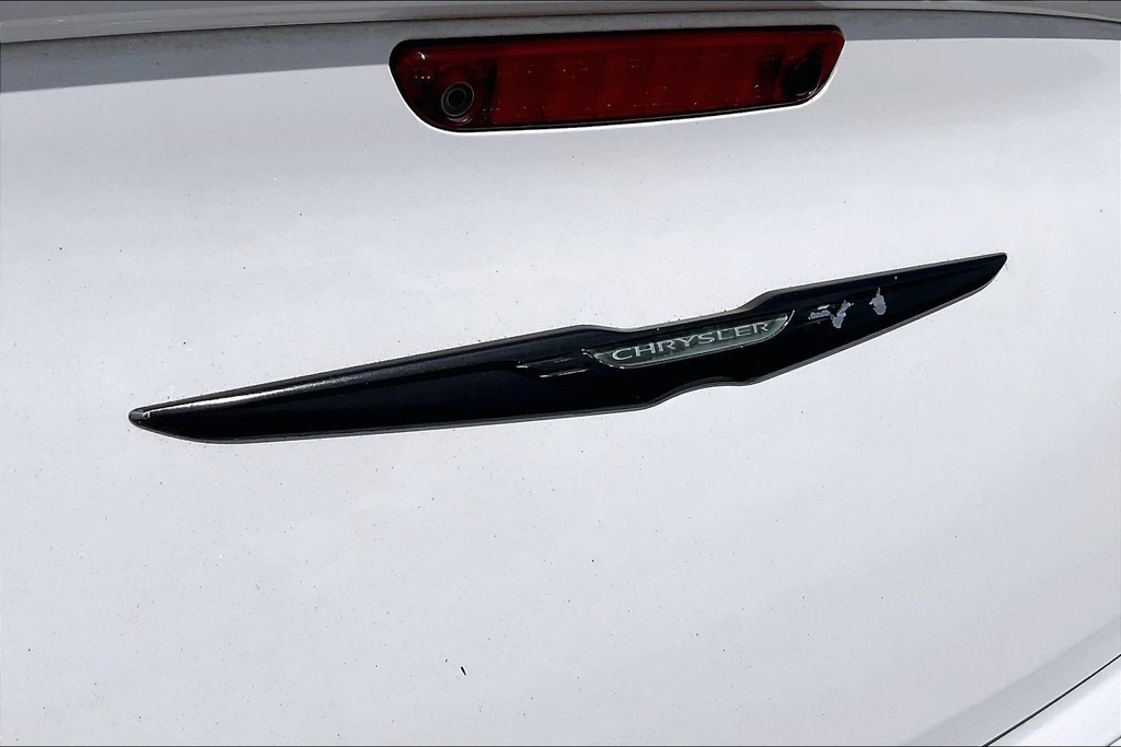 Used 2019 White Chrysler S image 35
