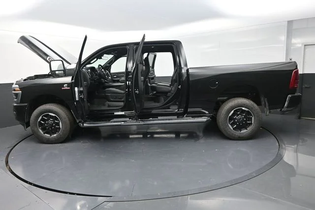 2026 RAM 2500 Laramie - Photo 33