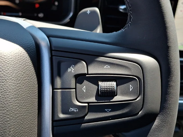 New 2026 Sterling Metallic GMC Elevation image 19