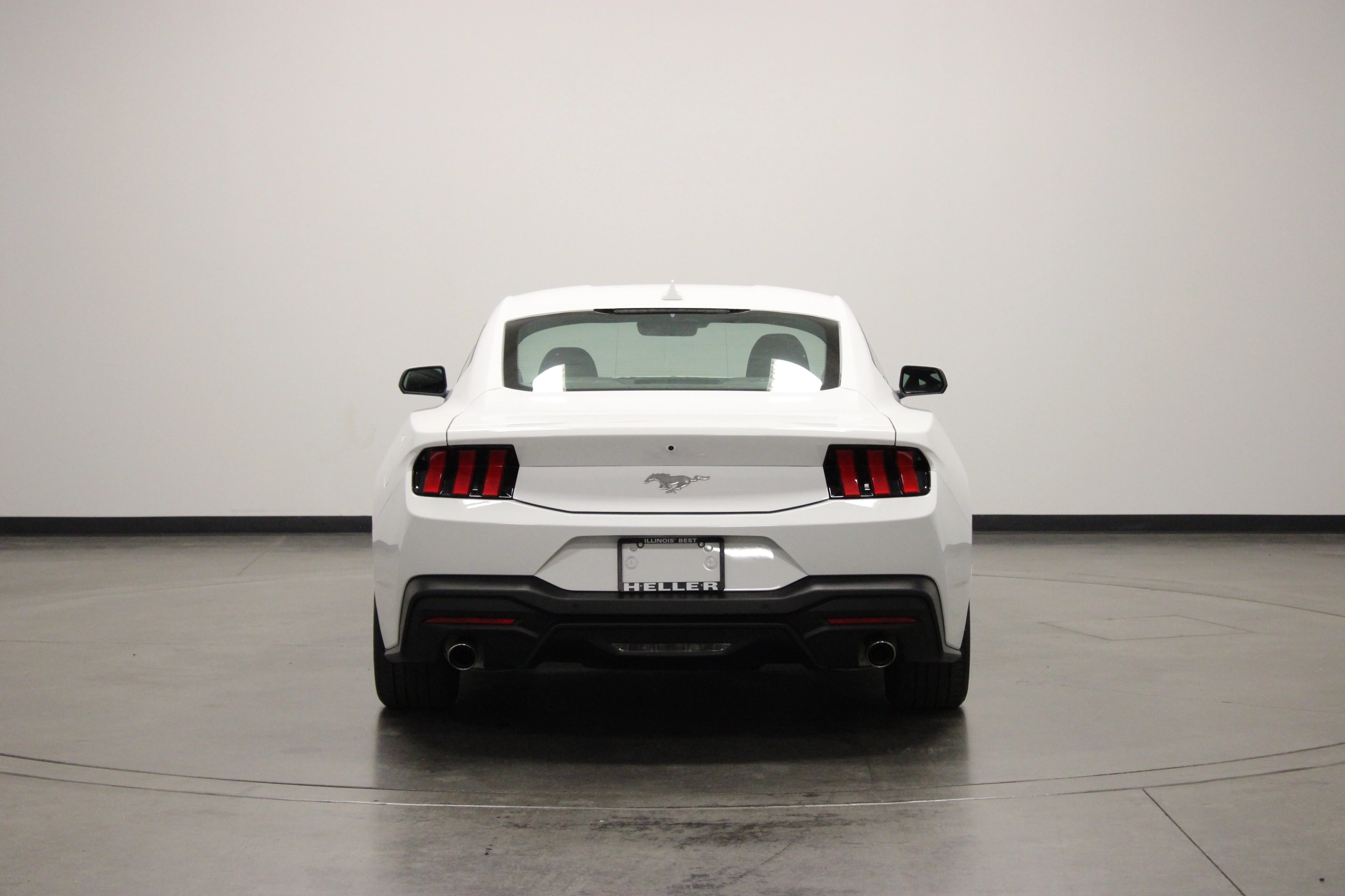Used 2024 Oxford White Ford EcoBoost image 7