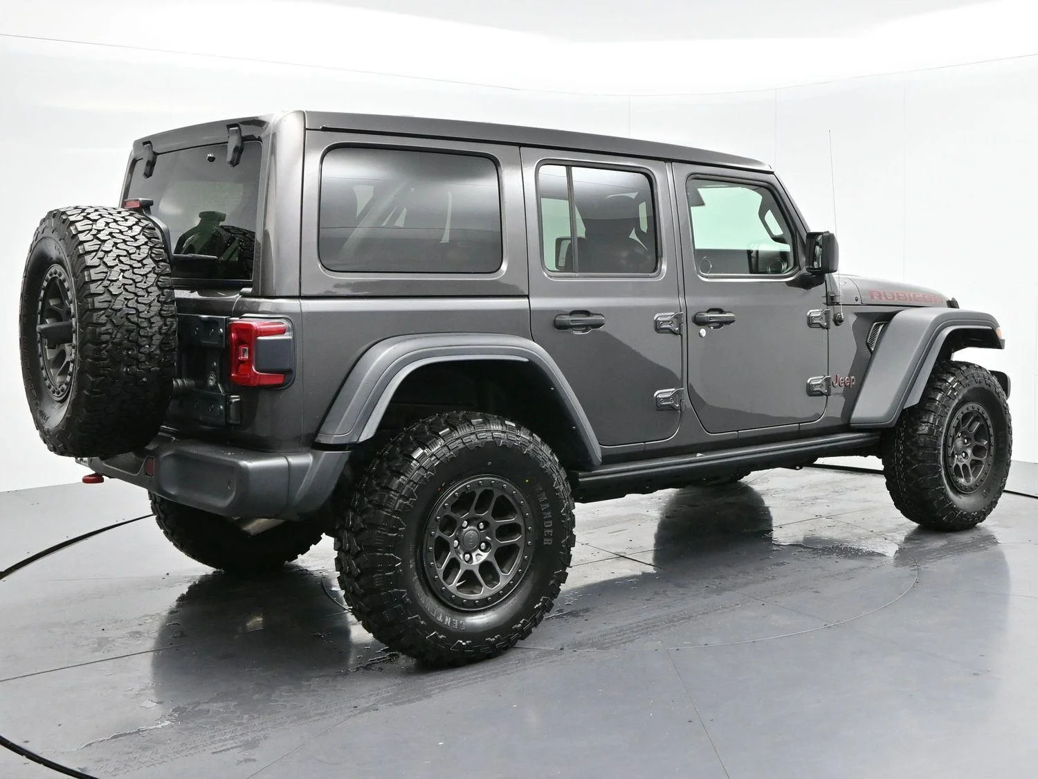 Used 2022 Granite Crystal Metallic Clearcoat Jeep Unlimited Rubicon image 7