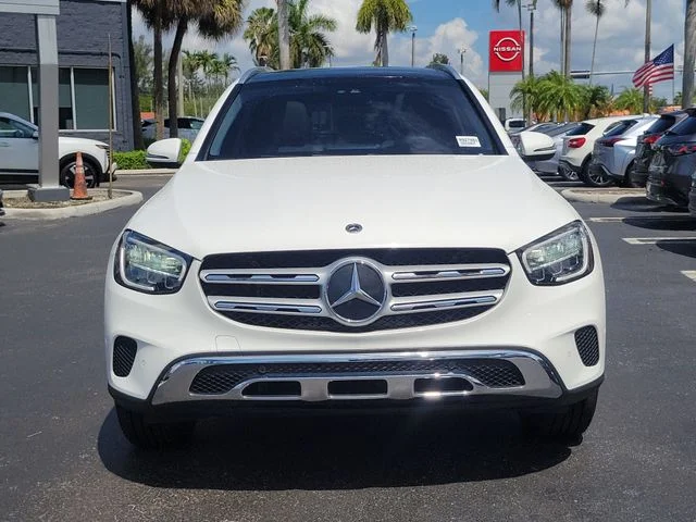 Used 2021 White Mercedes-Benz GLC 300 image 2