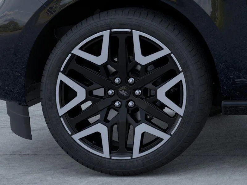 New 2026 Agate Black Ford Platinum image 4