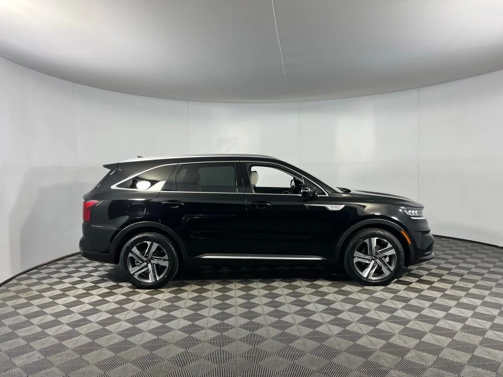 Used 2023 Black Kia SX Prestige image 6