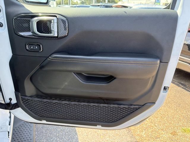 Used 2024 Bright White Clea Jeep Sahara image 17