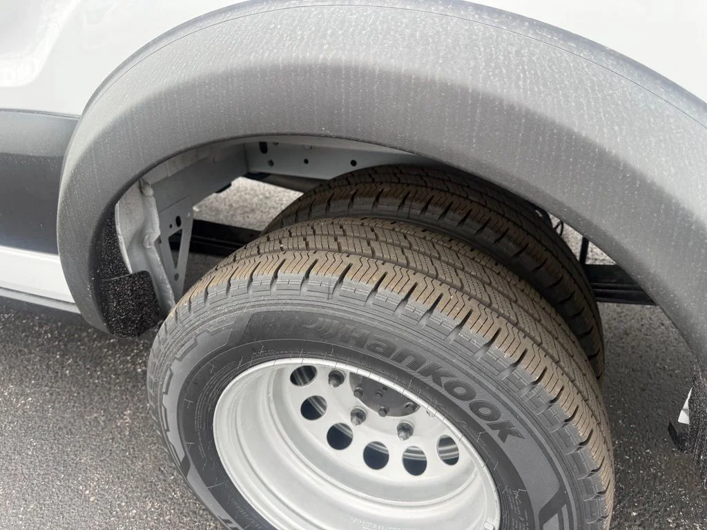New 2026 Oxford White Ford Cargo Van image 30